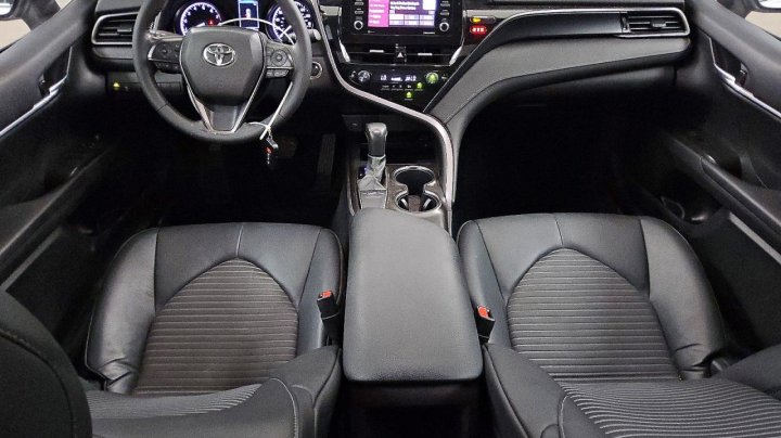 Toyota Camry  2024