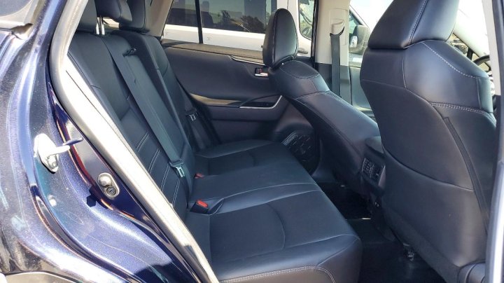 Toyota RAV4  2021