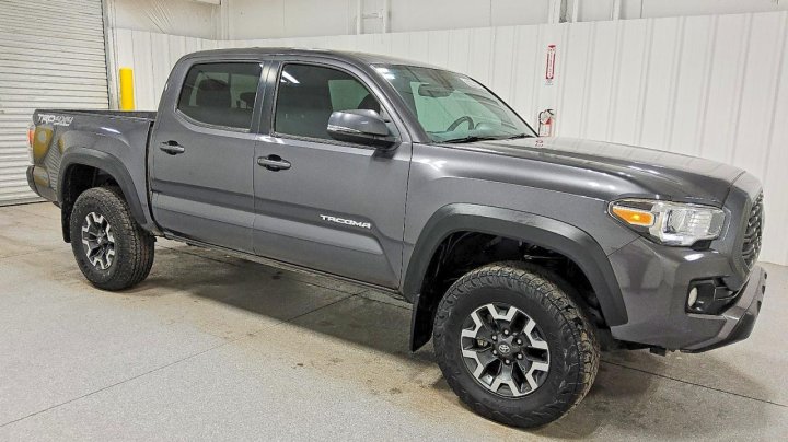 Toyota TACOMA  2020