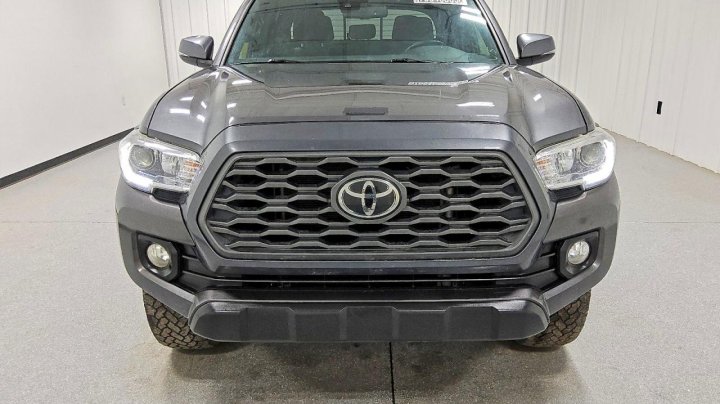 Toyota TACOMA  2020