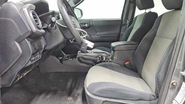 Toyota TACOMA  2020