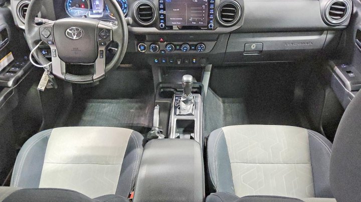 Toyota TACOMA  2020