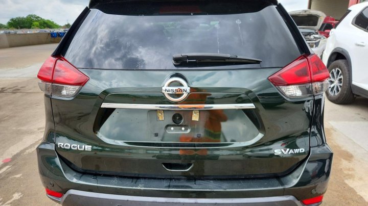 Nissan ROGUE  2020