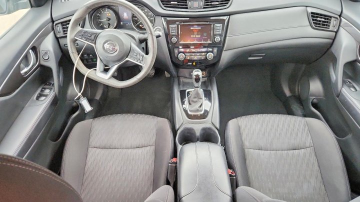 Nissan ROGUE  2020