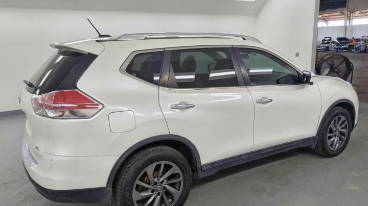 Nissan ROGUE  2016