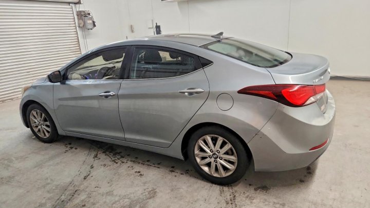 Hyundai Elantra  2015