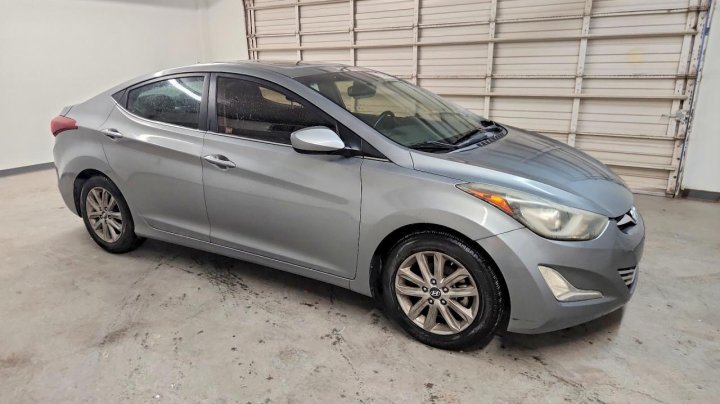 Hyundai Elantra  2015
