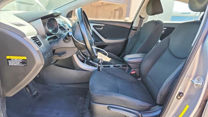 Hyundai Elantra  2015