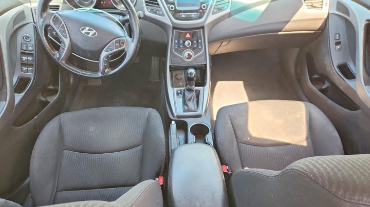 Hyundai Elantra  2015