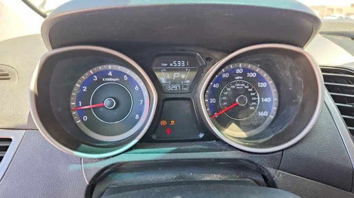 Hyundai Elantra  2015