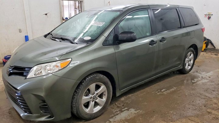 Toyota SIENNA  2020