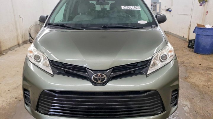 Toyota SIENNA  2020