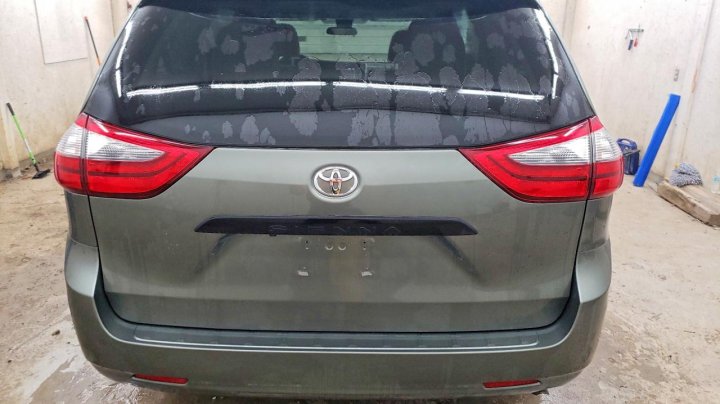 Toyota SIENNA  2020