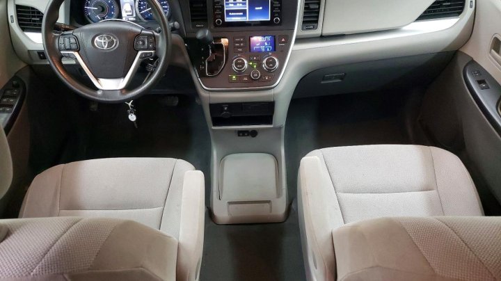 Toyota SIENNA  2020