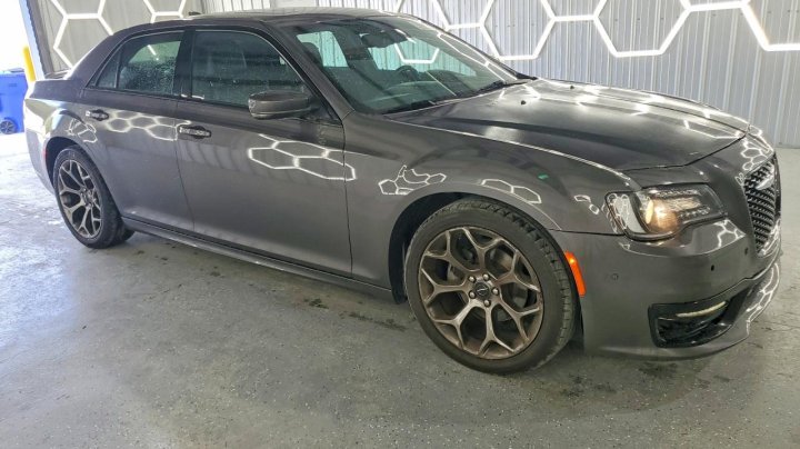 CHRYSLER 300  2018