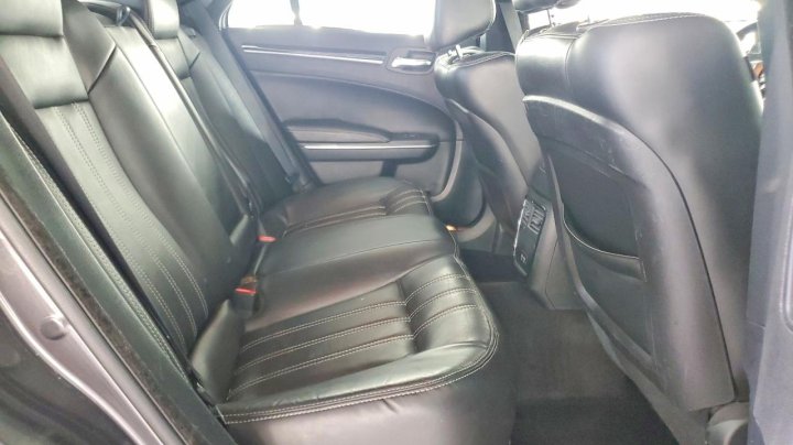CHRYSLER 300  2018