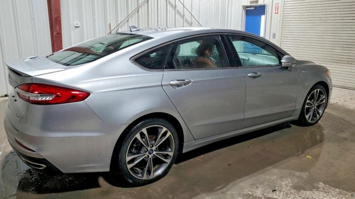 Ford FUSION  2020