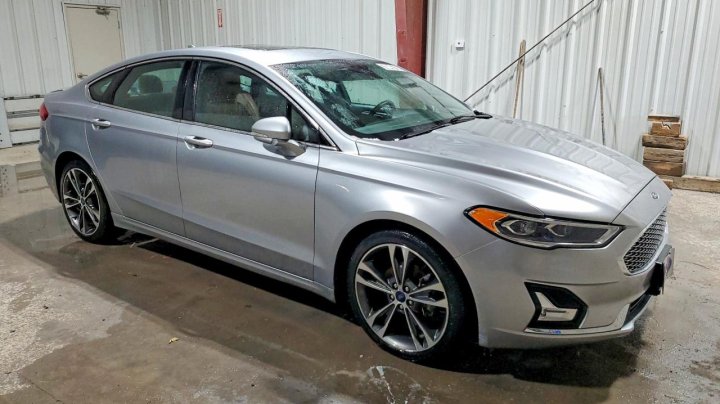 Ford FUSION  2020