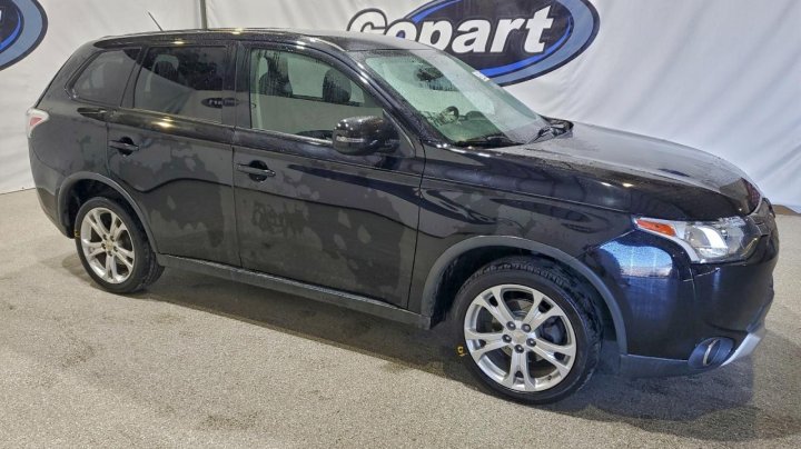 Mitsubishi Outlander  2015