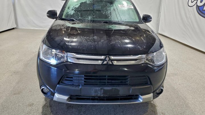 Mitsubishi Outlander  2015