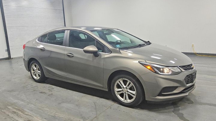 Chevrolet CRUZE  2017