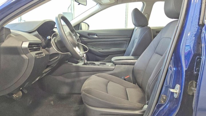 Nissan Altima  2020