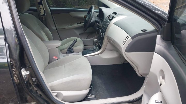 Toyota Corolla L 2013