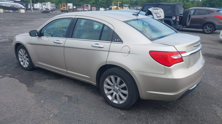 CHRYSLER 200 LIMITED 2014