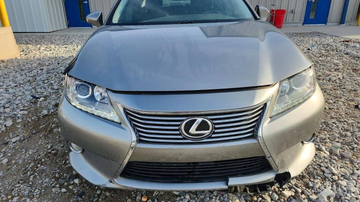 Lexus ES  2015
