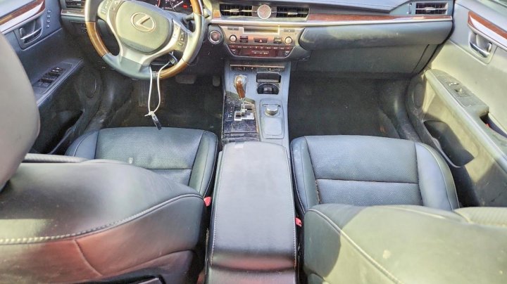 Lexus ES  2015