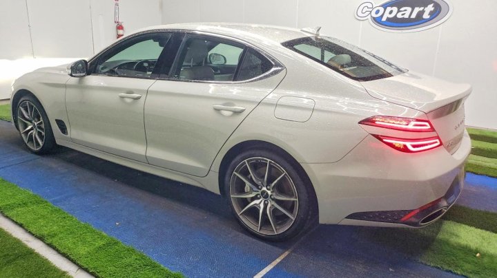 Genesis G70  2024