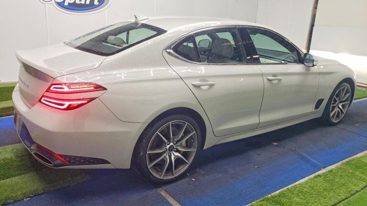 Genesis G70  2024
