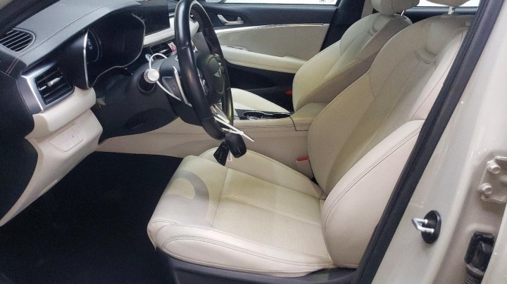 Genesis G70  2024