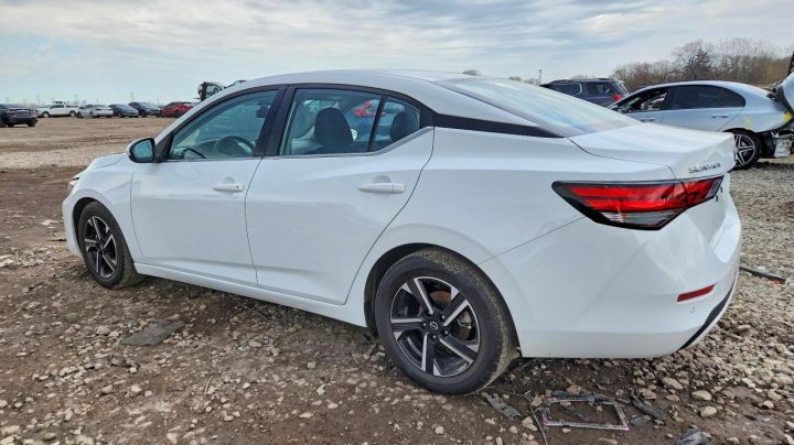 Nissan Sentra  2025