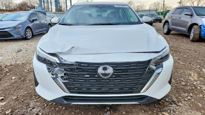 Nissan Sentra  2025