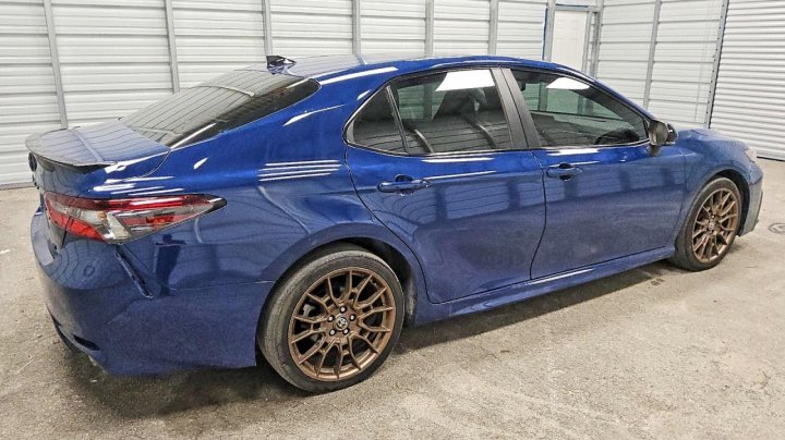 Toyota Camry  2023