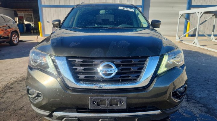 Nissan Pathfinder  2017
