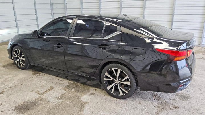 Nissan Altima  2020