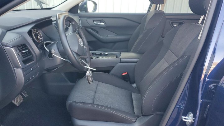 Nissan ROGUE  2025