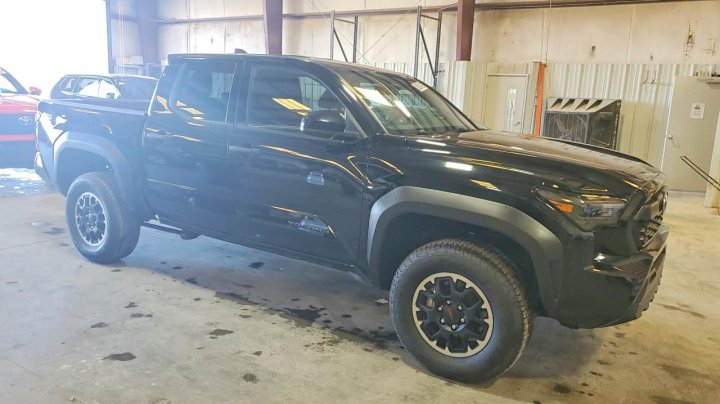Toyota TACOMA  2025
