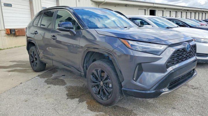 Toyota RAV4  2024