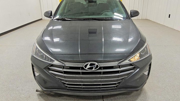 Hyundai Elantra  2020