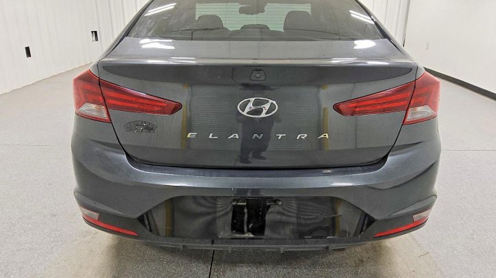 Hyundai Elantra  2020