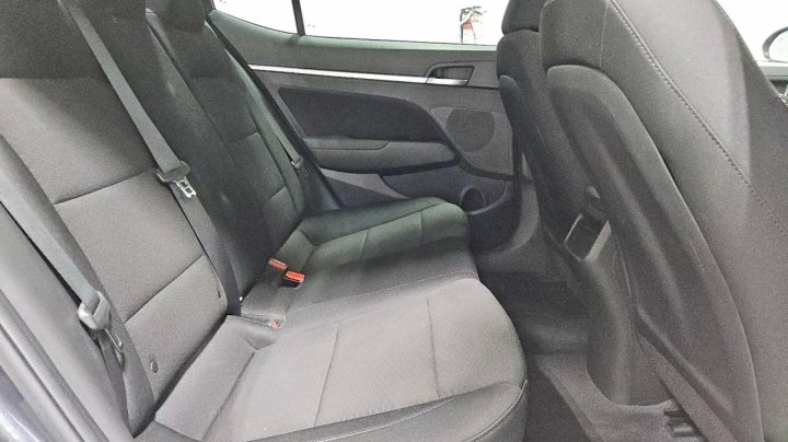 Hyundai Elantra  2020