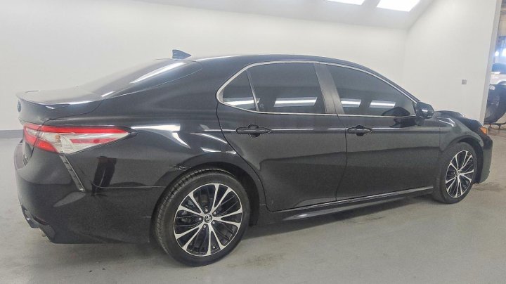 Toyota Camry  2019