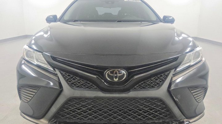 Toyota Camry  2019