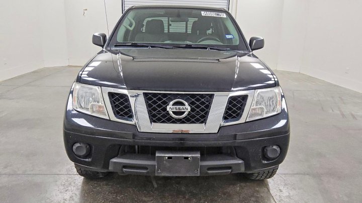 Nissan Frontier  2020