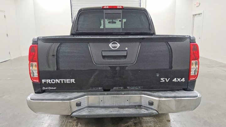 Nissan Frontier  2020