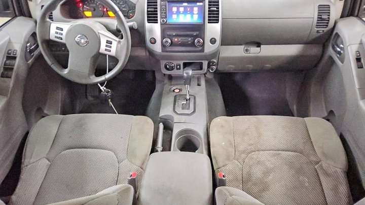 Nissan Frontier  2020