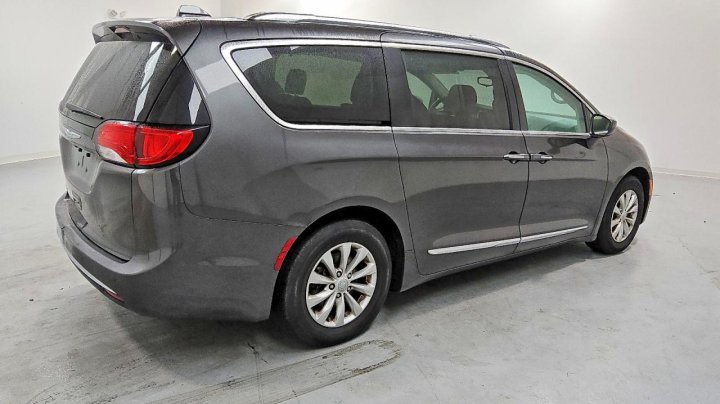 CHRYSLER Pacifica  2018